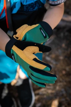 Hestra Bike Guard Jr. Long 5-finger 8 Hestra Bike Guard Jr. Long 5-finger -Hestra 297 c0307834a7 39130 870 1 original