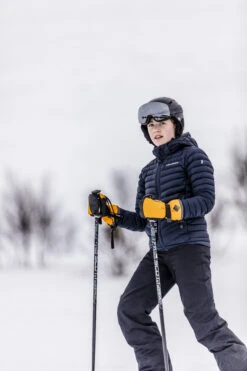 Hestra Gauntlet CZone Jr. Mitt -Hestra 558 c3b702e809 e1a5176 original