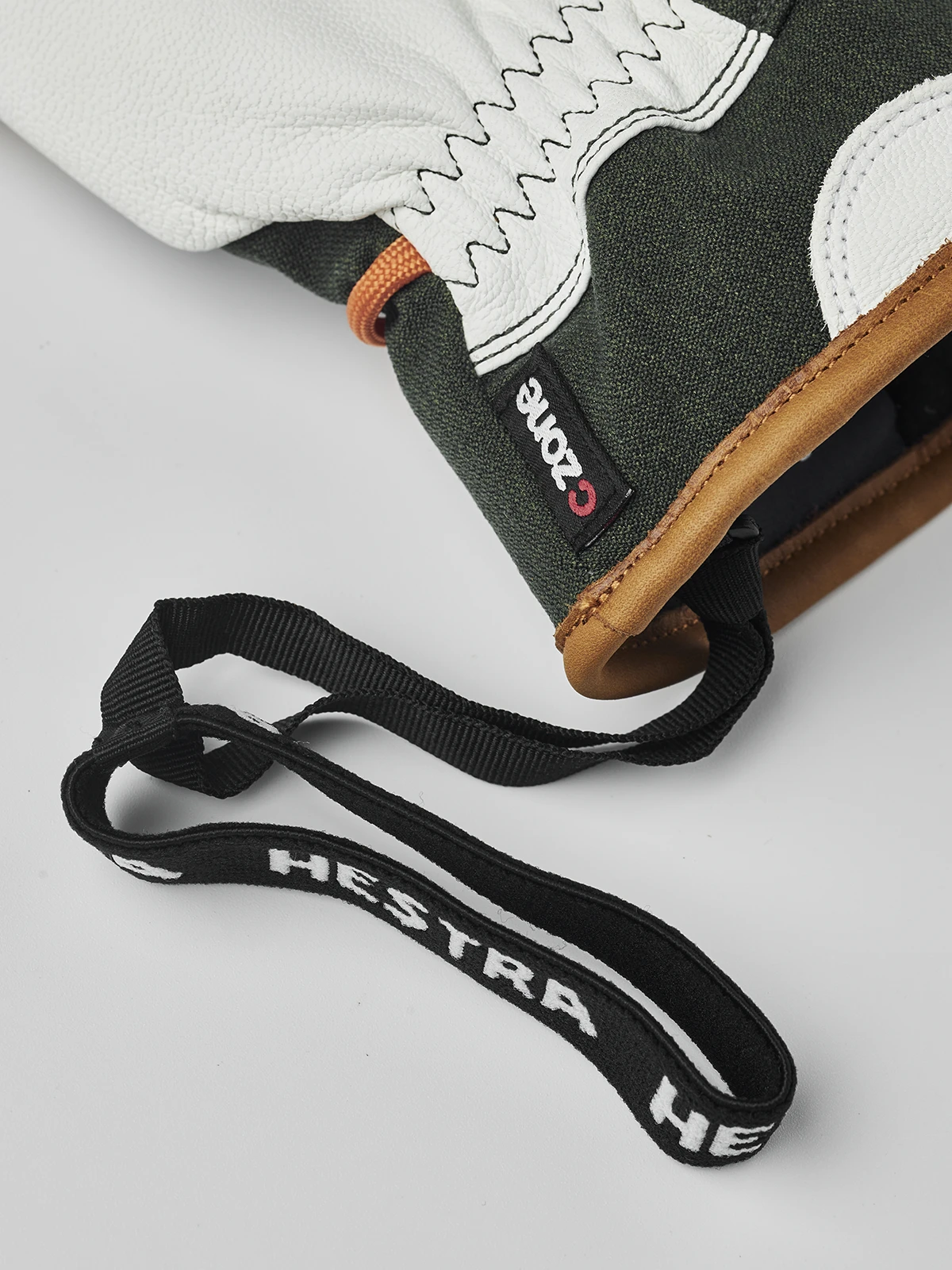 Voss CZone Mitt Hestra Voss CZone Mitt -Hestra 732 5ec2cbd660 31521 860 4 original